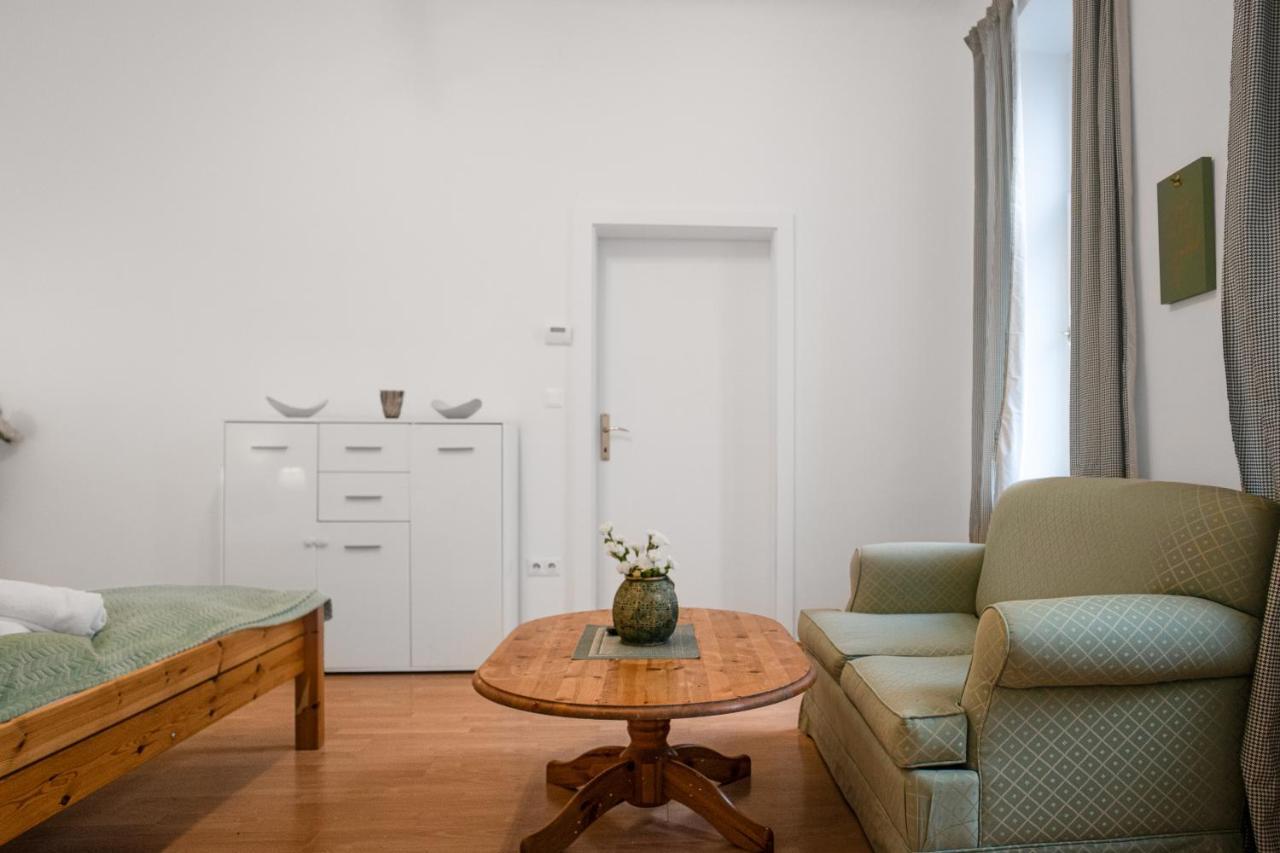 Elegant 2Br Apartment - Near Bahnhof Wien Meidling Buitenkant foto
